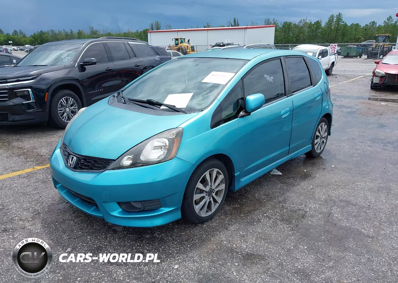 2012 Honda Fit Sport VIN:JHMGE8H62CC026365 - 6