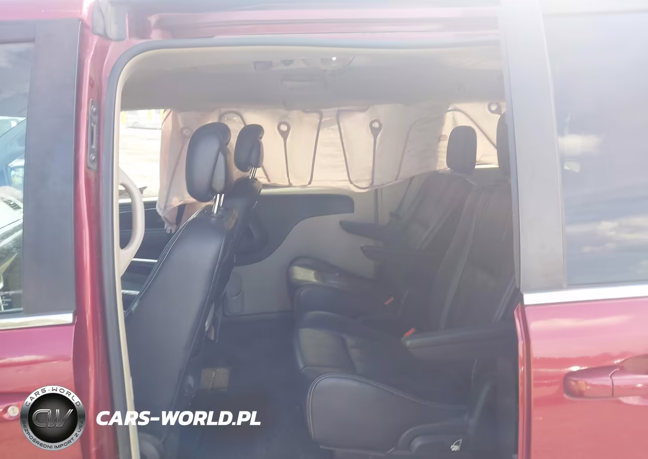 2014 Chrysler Town & Country Touring VIN:2C4RC1BG1ER437923 - 8