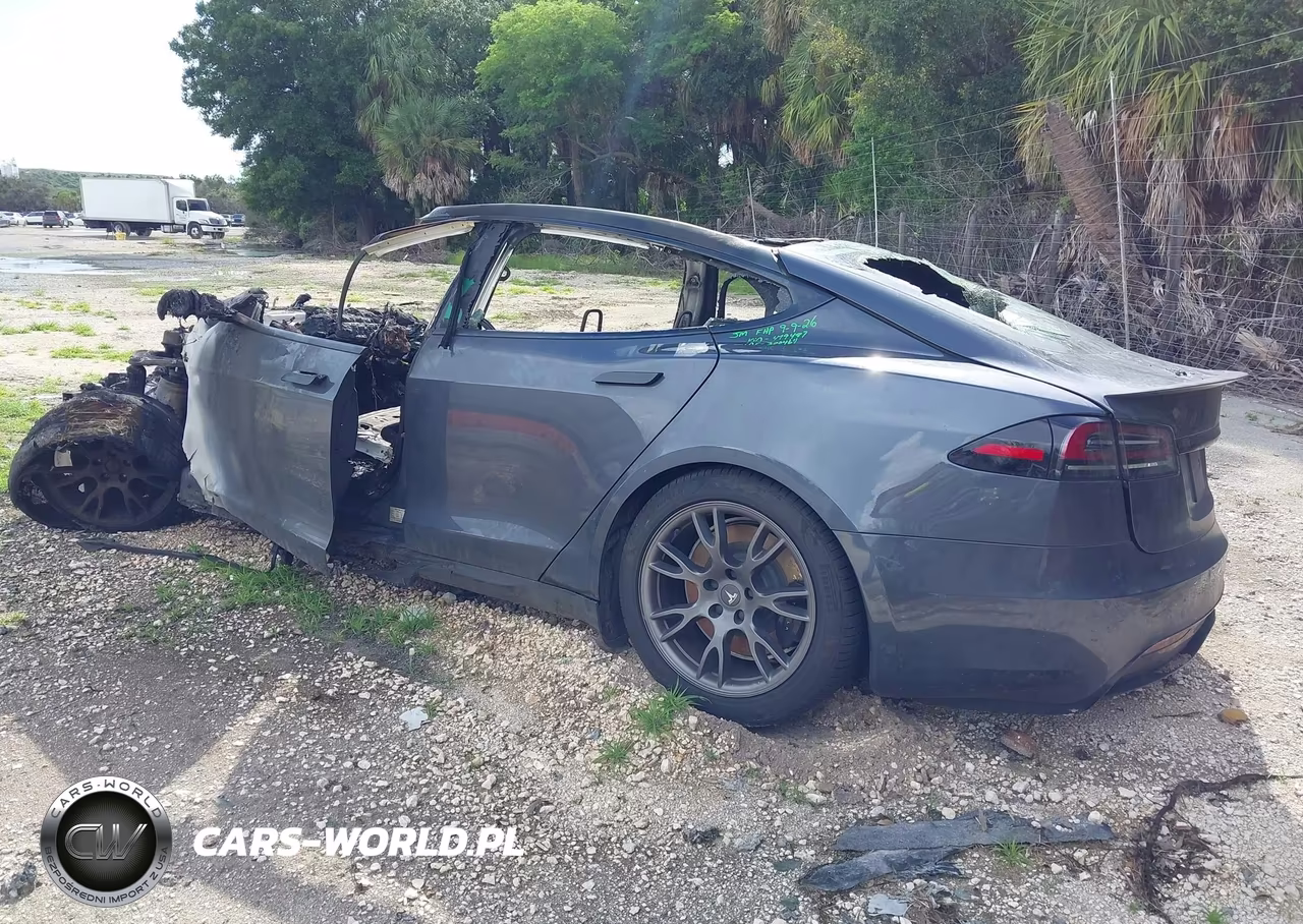 2022 Tesla Model S Plaid Tri Motor All-Wheel Drive VIN:5YJSA1E60NF479487 - 3