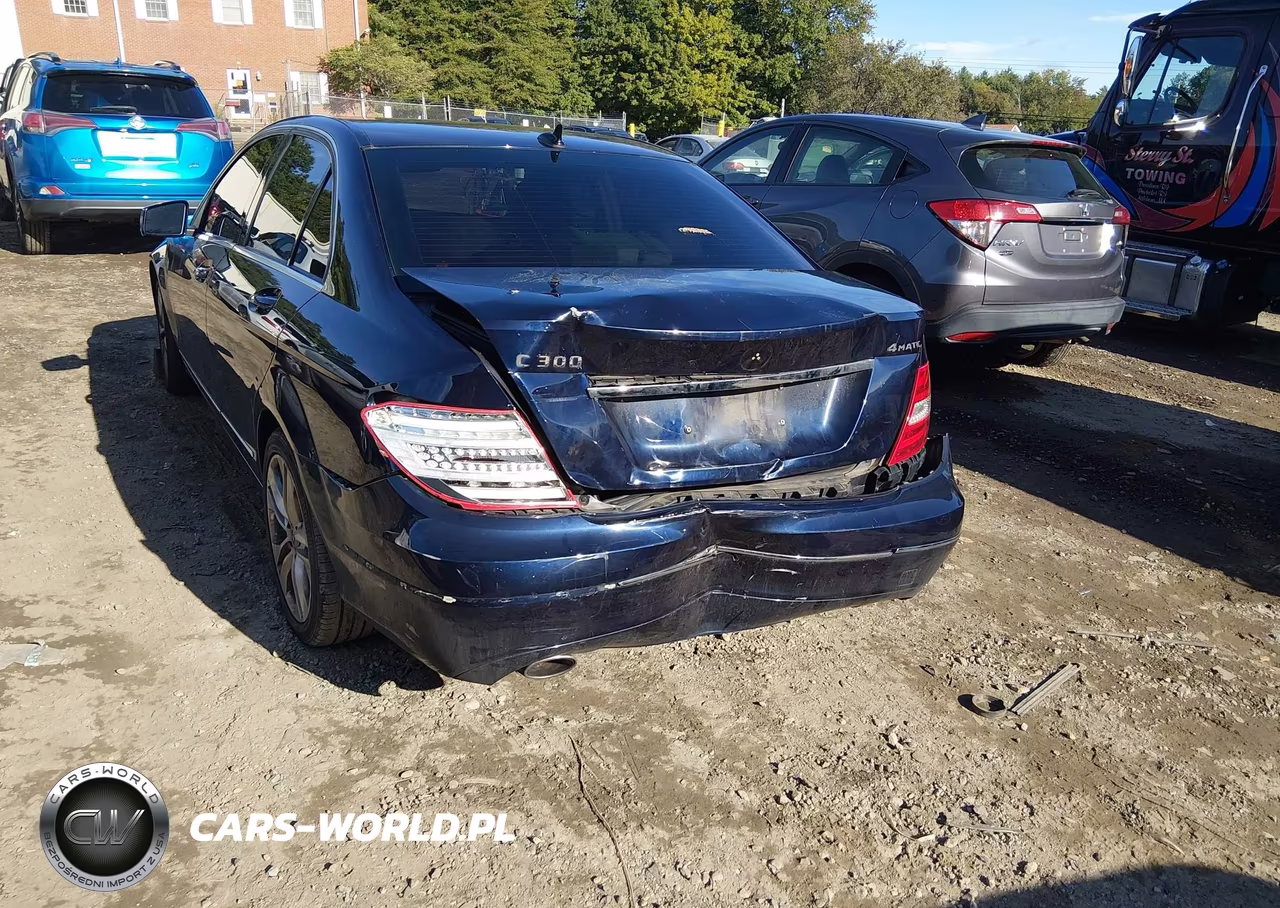 2013 Mercedes-Benz C 300 Luxury 4Matic VIN:WDDGF8AB4DR274014 - 3