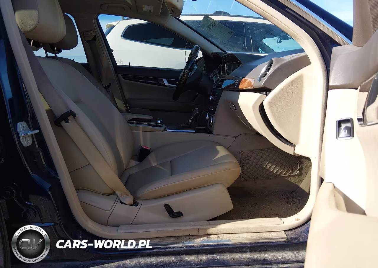 2013 Mercedes-Benz C 300 Luxury 4Matic VIN:WDDGF8AB4DR274014 - 5