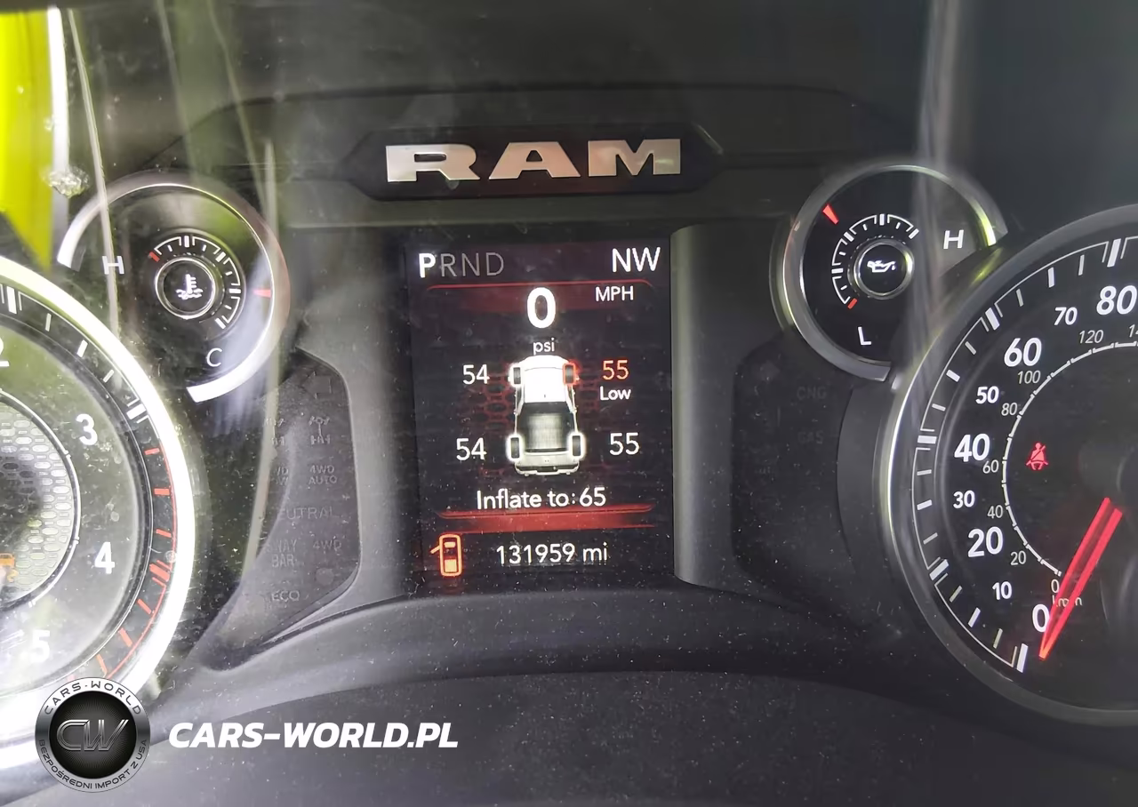 2019 Ram 2500 Big Horn 4X4 6'4 Box VIN:3C6UR5DL2KG709253 - 7