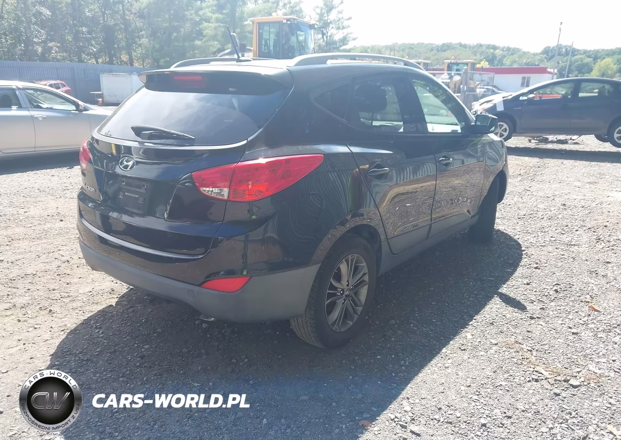 2015 Hyundai Tucson Se VIN:KM8JU3AG7FU116640 - 4