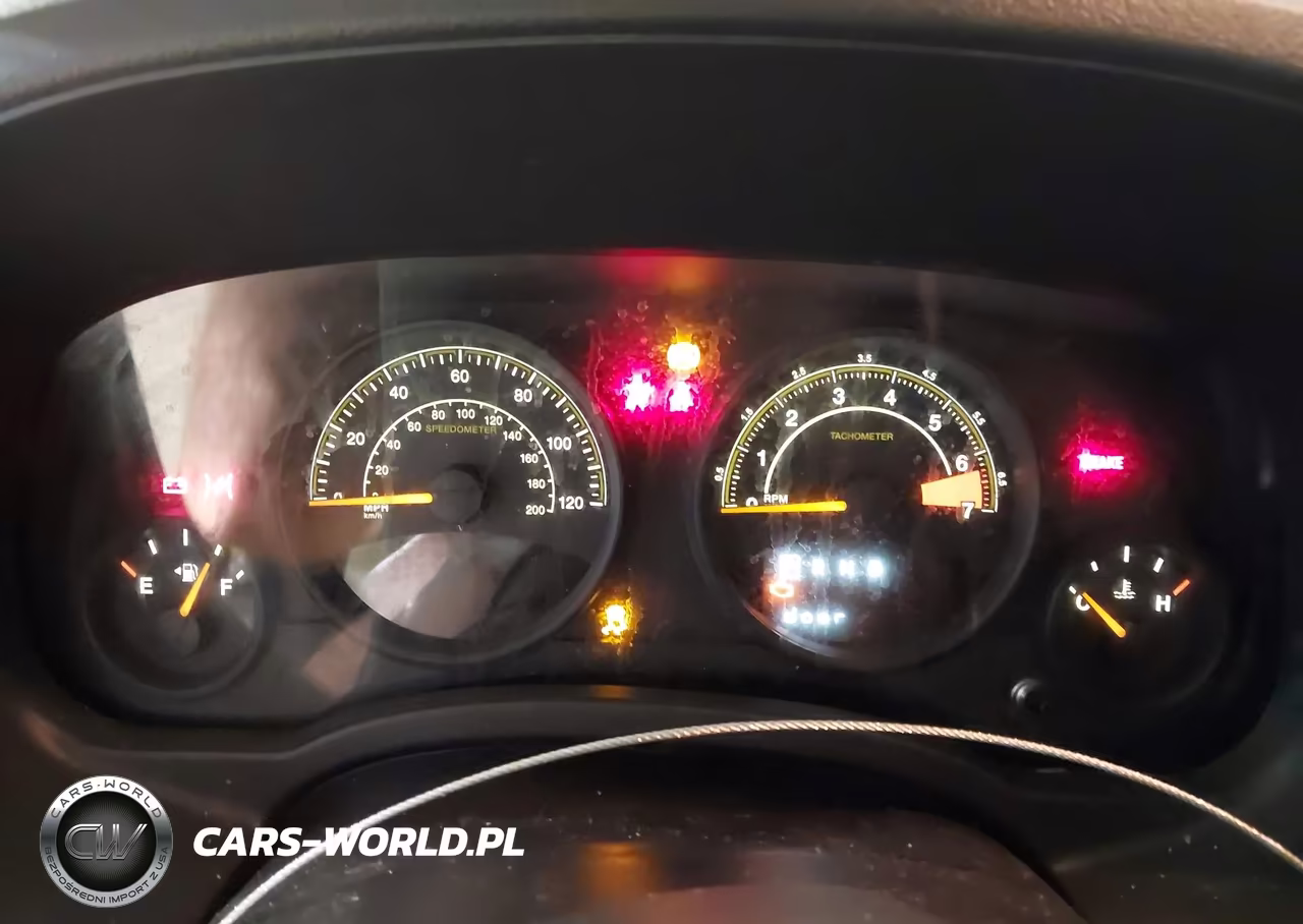 2014 Jeep Patriot Latitude VIN:1C4NJRFBXED762364 - 7