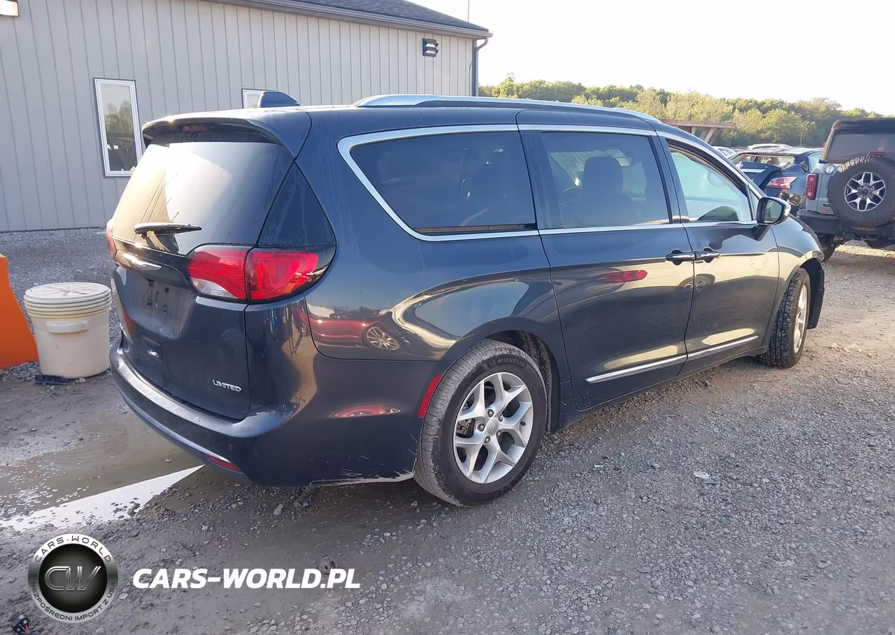 2020 Chrysler Pacifica Limited VIN:2C4RC1GG8LR278565 - 4