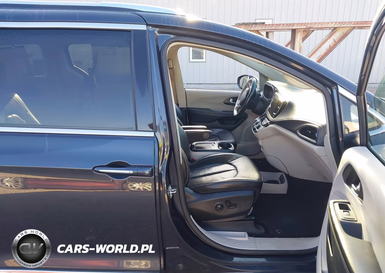 2020 Chrysler Pacifica Limited VIN:2C4RC1GG8LR278565 - 5