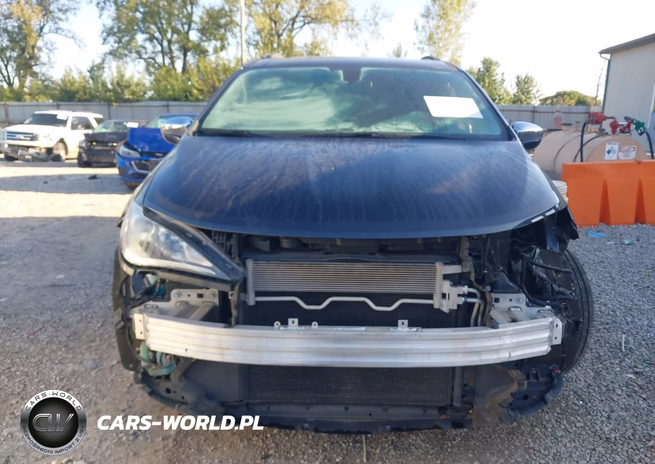 2020 Chrysler Pacifica Limited VIN:2C4RC1GG8LR278565 - 6