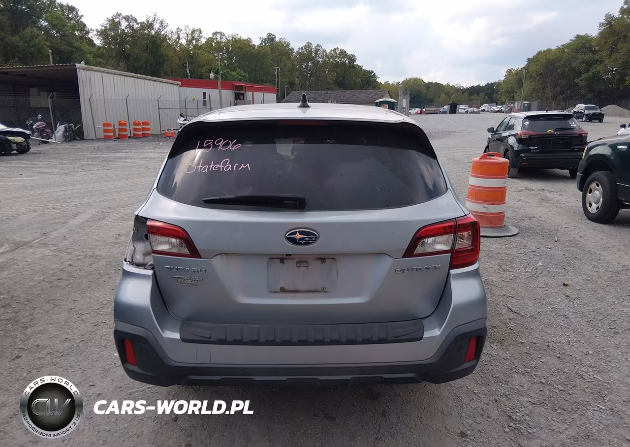 2018 Subaru Outback 2.5I Limited VIN:4S4BSANC6J3343077 - 17