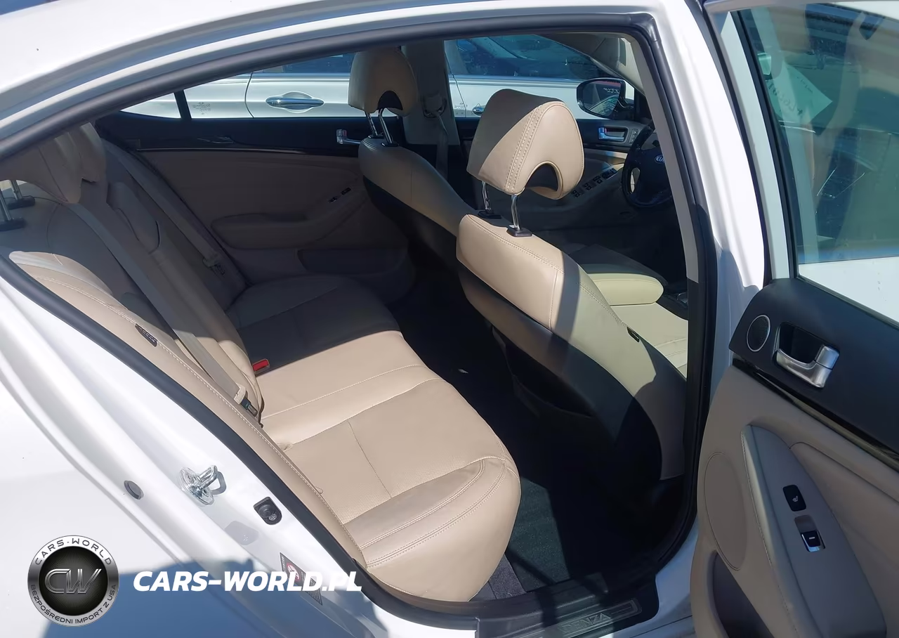 2015 Kia Cadenza Premium VIN:KNALN4D73F5174442 - 8