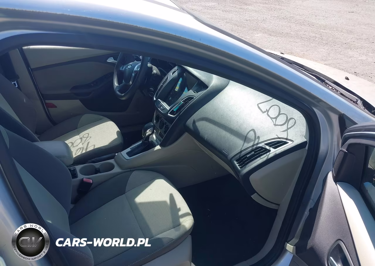 2013 Ford Focus Se VIN:1FADP3K27DL139792 - 5