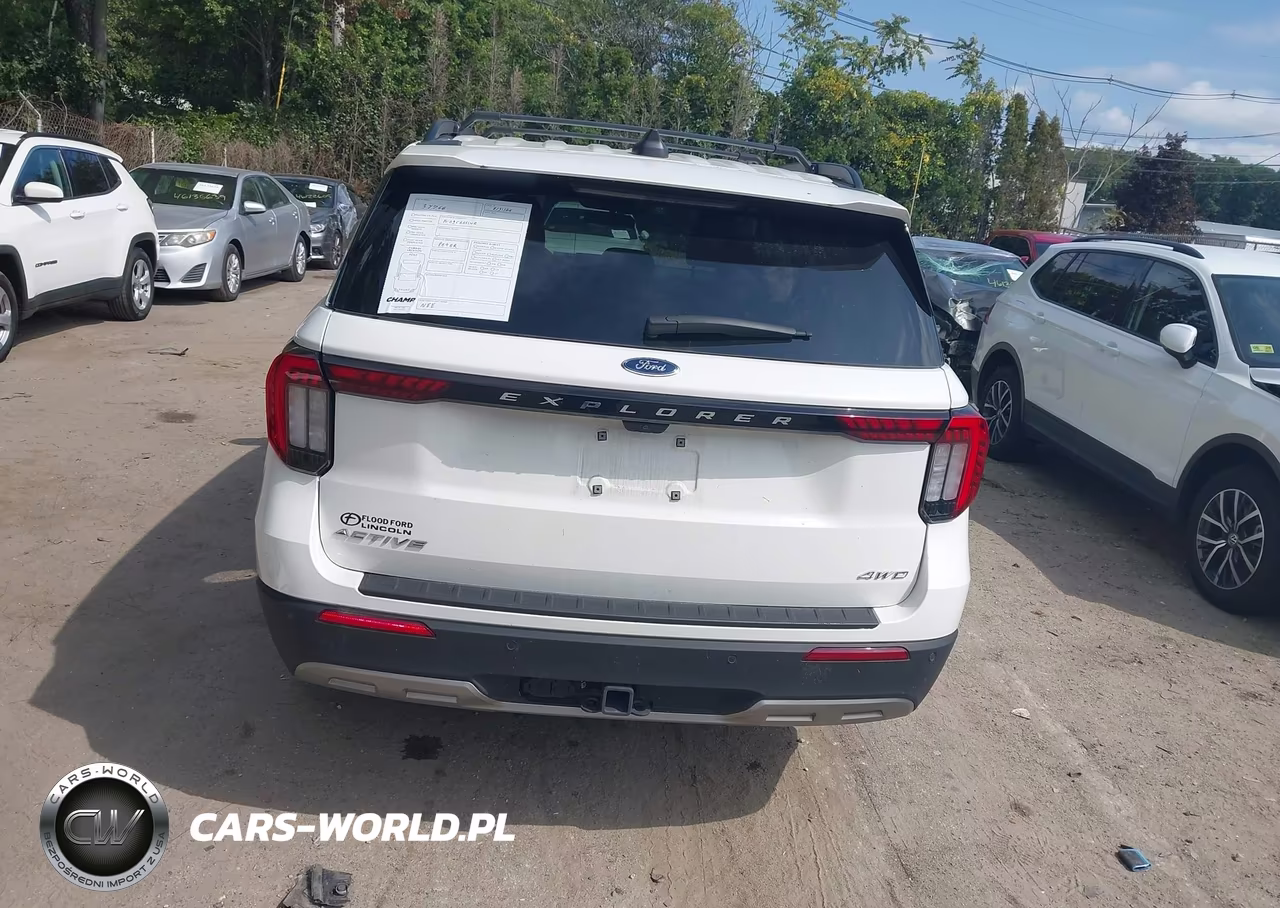 2025 Ford Explorer Active VIN:1FMUK8DH8SGA97271 - 17
