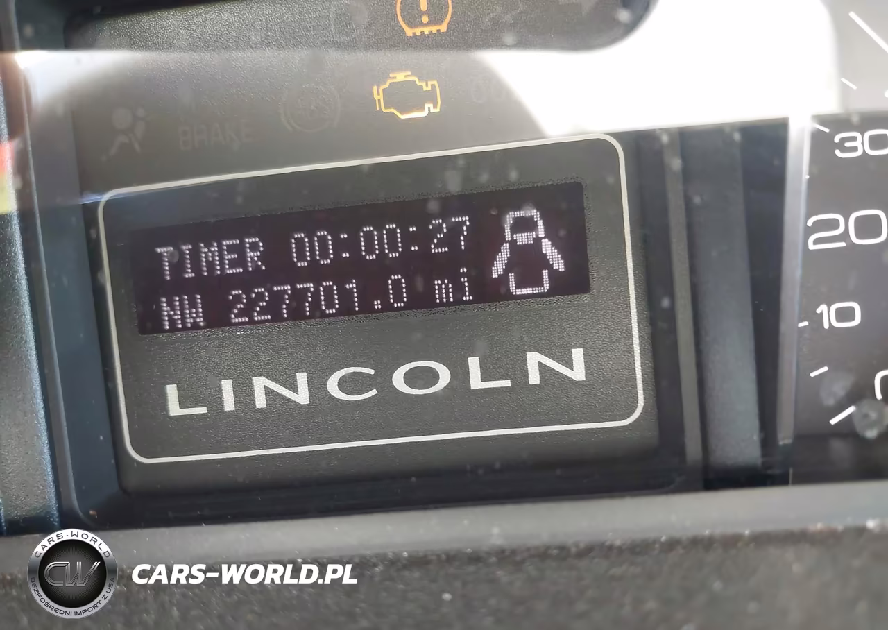 2010 Lincoln Navigator VIN:5LMJJ2J50AEJ05738 - 7