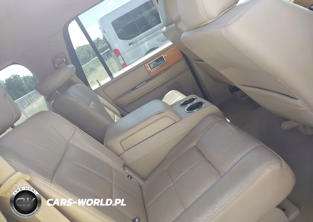 2010 Lincoln Navigator VIN:5LMJJ2J50AEJ05738 - 8