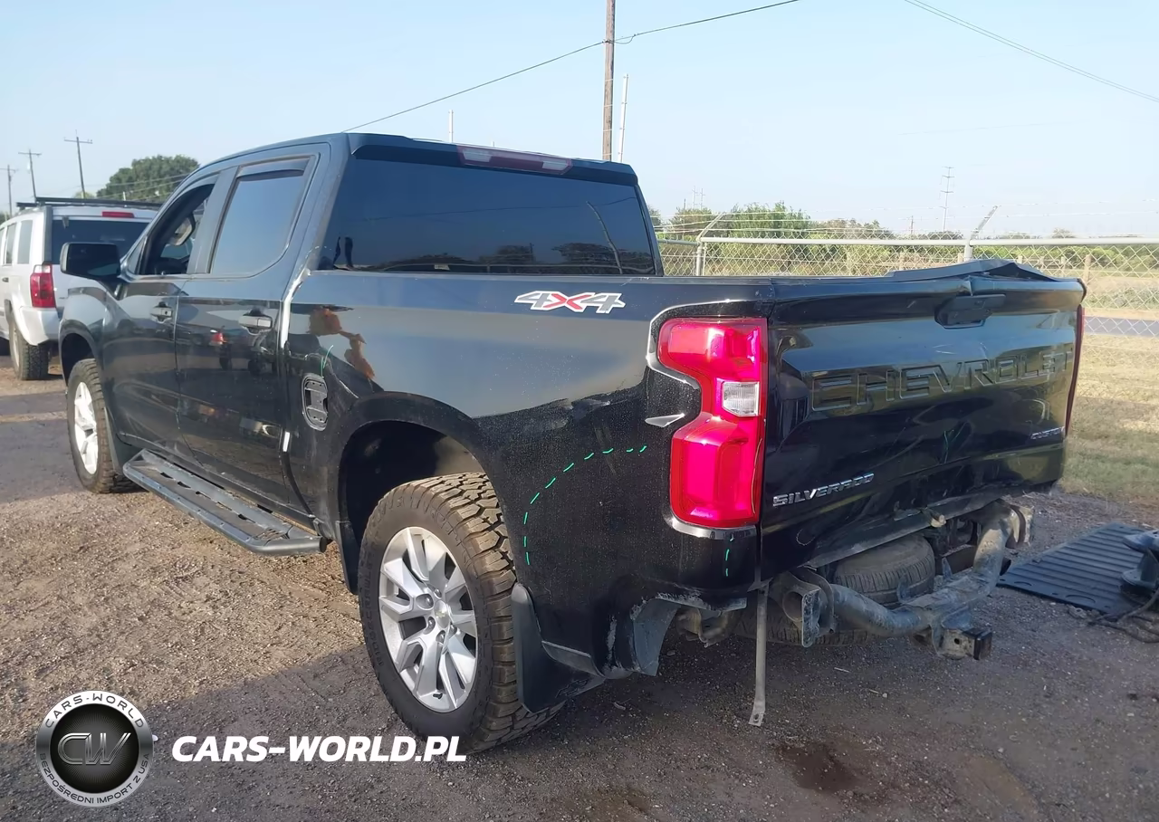 2019 Chevrolet Silverado 1500 Custom VIN:1GCUYBEF2KZ221374 - 3