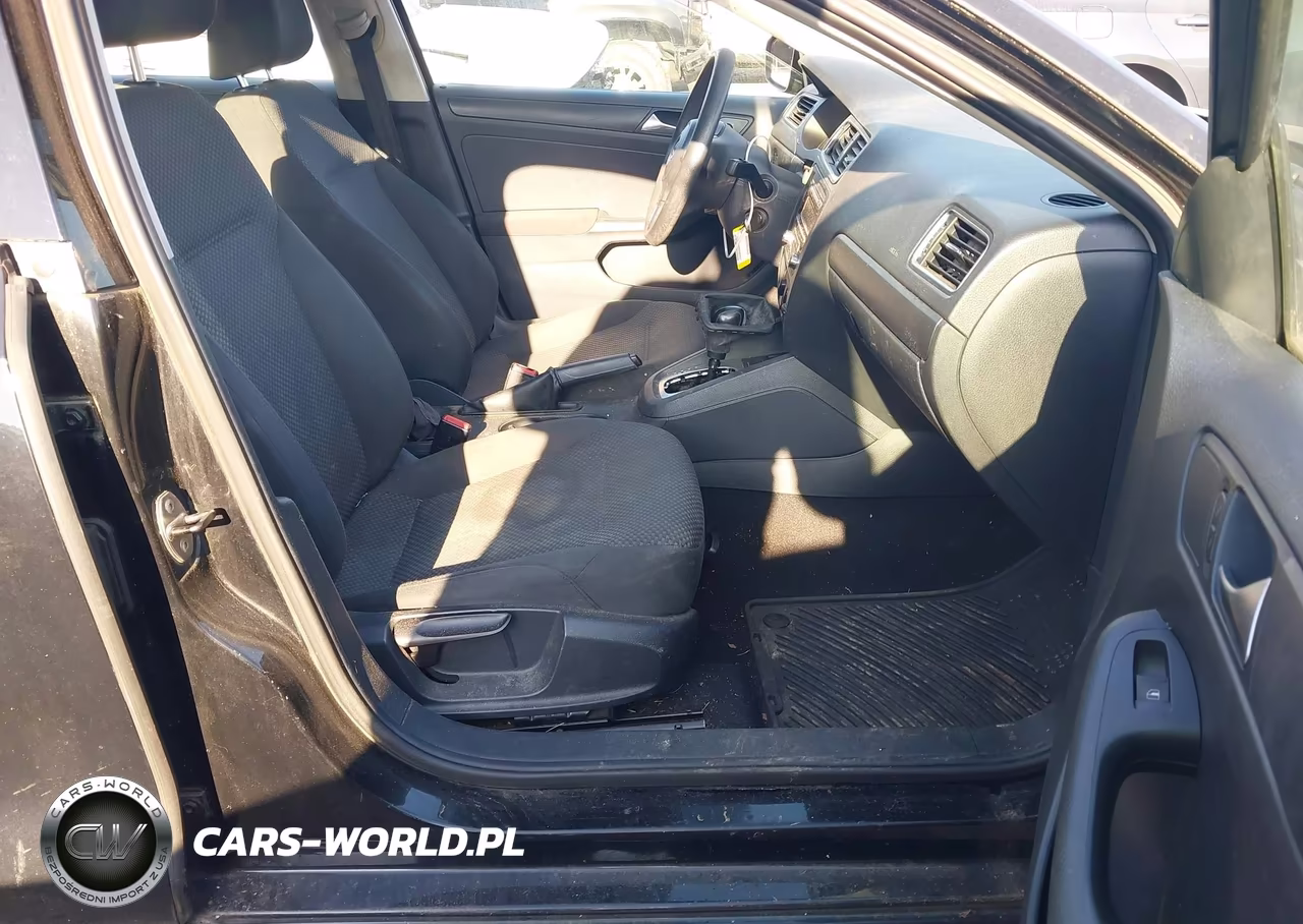 2012 Volkswagen Jetta 2.0L S VIN:3VW2K7AJXCM356179 - 5