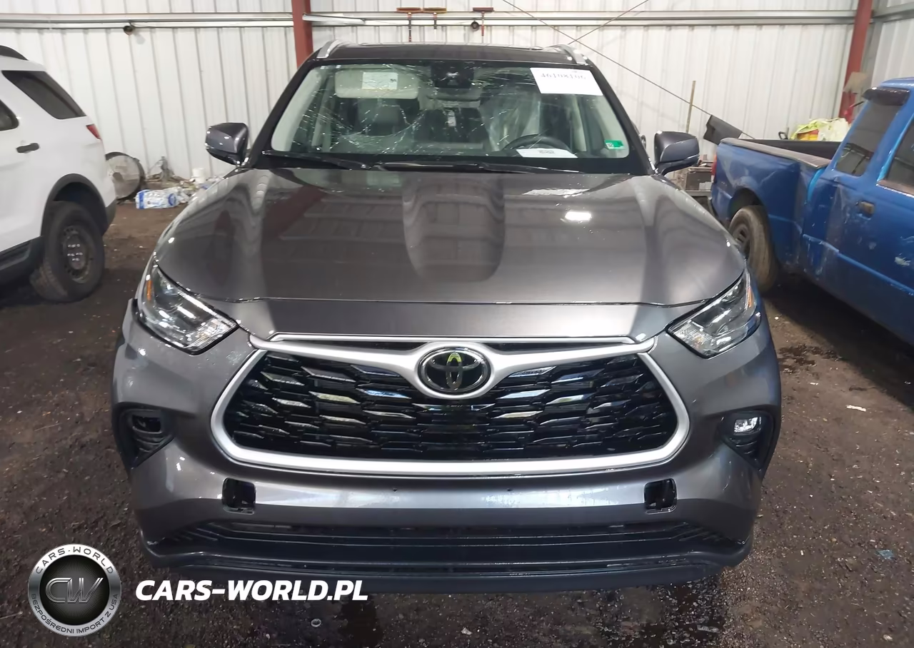 2022 Toyota Highlander Xle VIN:5TDGZRBH8NS247945 - 12