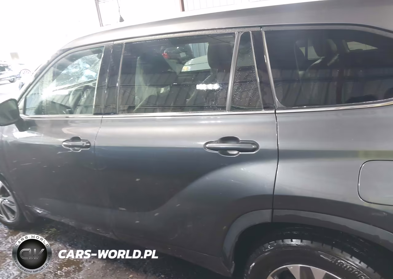 2022 Toyota Highlander Xle VIN:5TDGZRBH8NS247945 - 14