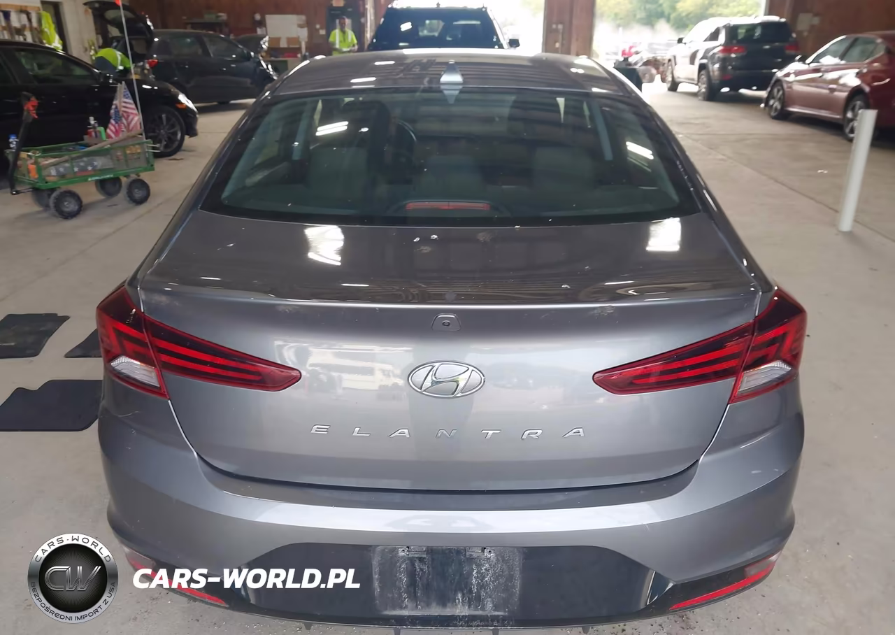 2020 Hyundai Elantra Value Edition VIN:5NPD84LF6LH501323 - 17