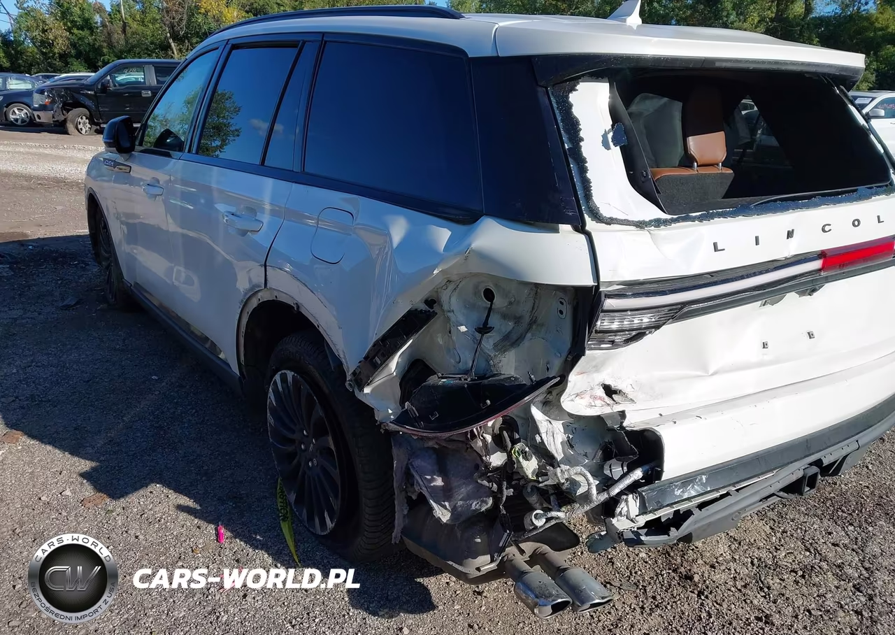 2020 Lincoln Aviator Reserve VIN:5LM5J7XC3LGL11017 - 3
