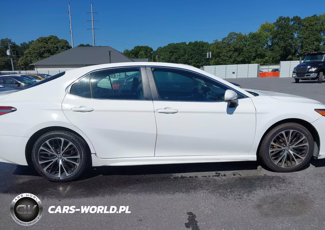2018 Toyota Camry Se VIN:4T1B11HKXJU561894 - 13
