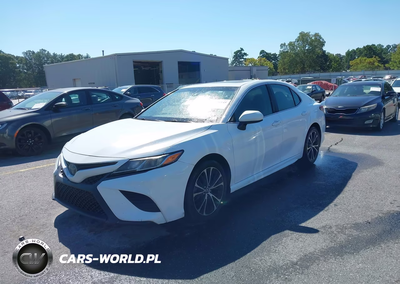 2018 Toyota Camry Se VIN:4T1B11HKXJU561894 - 2