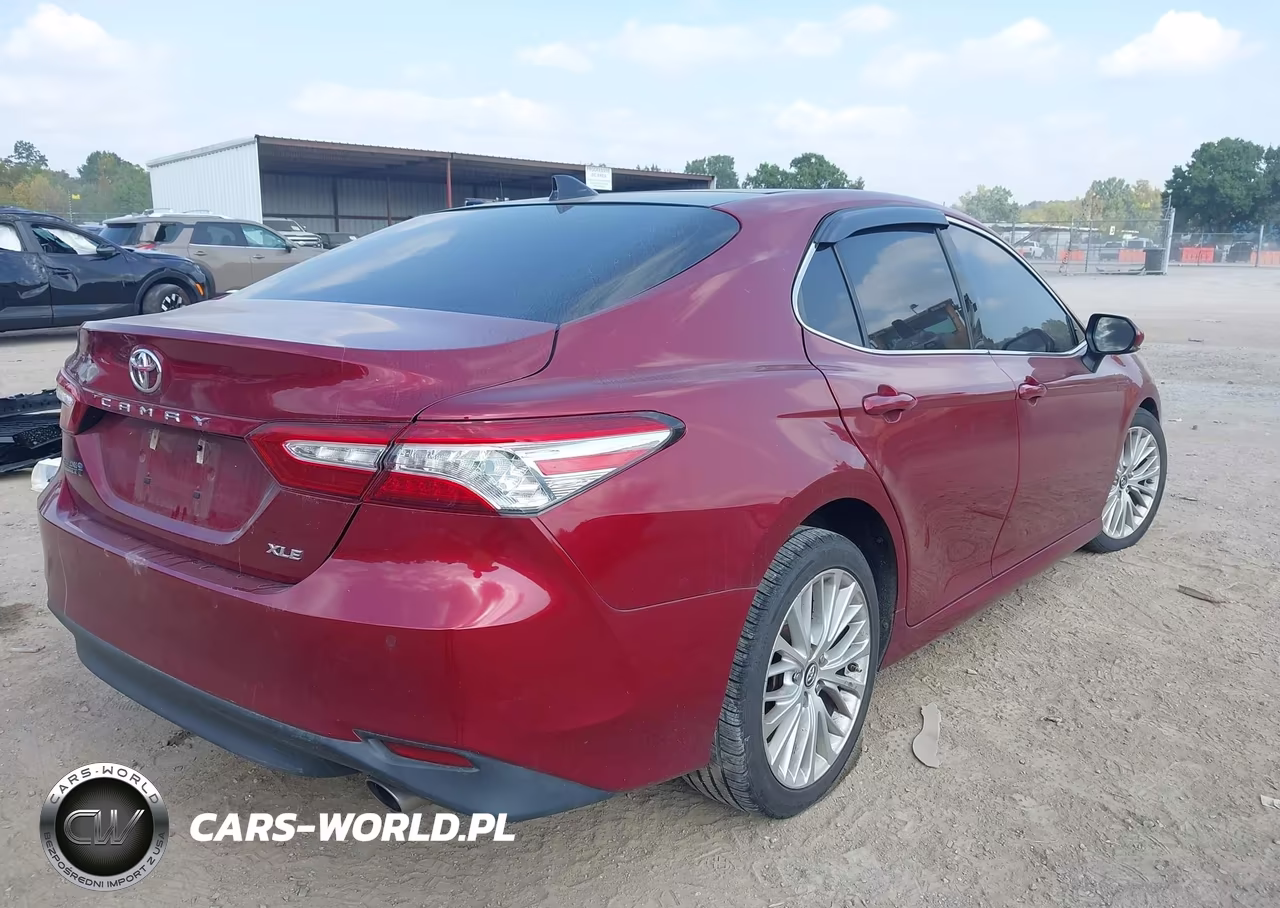 2018 Toyota Camry Xle VIN:4T1B11HK7JU535043 - 4