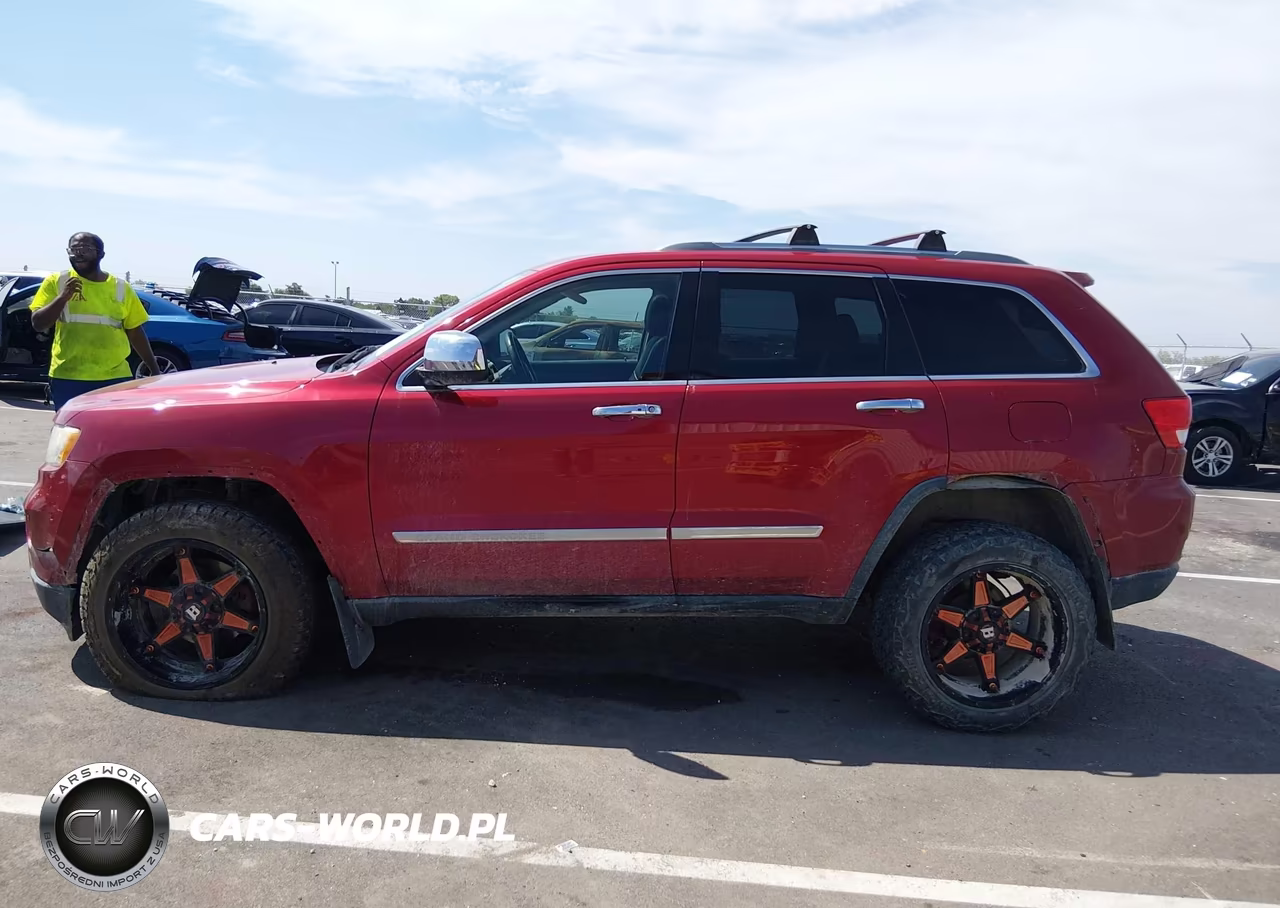 2011 Jeep Grand Cherokee Laredo VIN:1J4RR4GG5BC581496 - 13