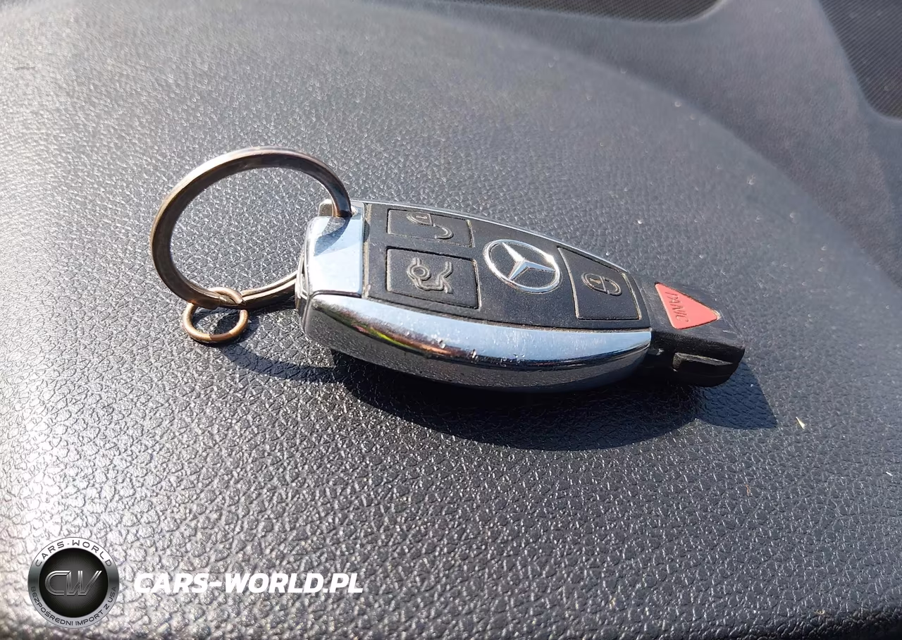 2011 Mercedes-Benz C 300 Sport 4Matic VIN:WDDGF8BB0BR179395 - 11