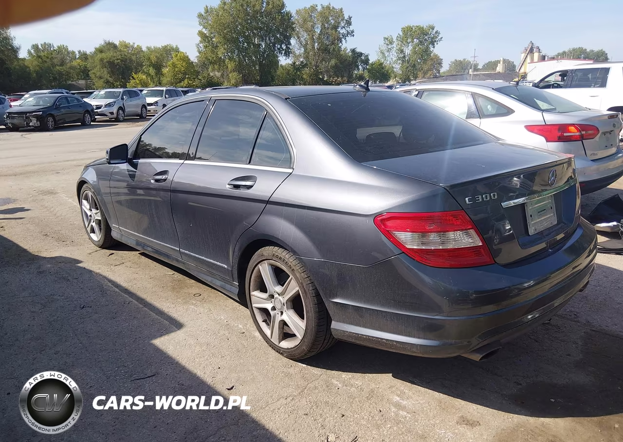 2011 Mercedes-Benz C 300 Sport 4Matic VIN:WDDGF8BB0BR179395 - 3