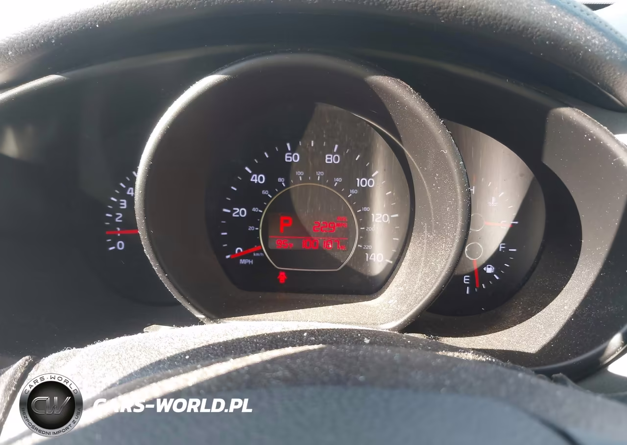 2016 Kia Soul + VIN:KNDJP3A59G7272639 - 7