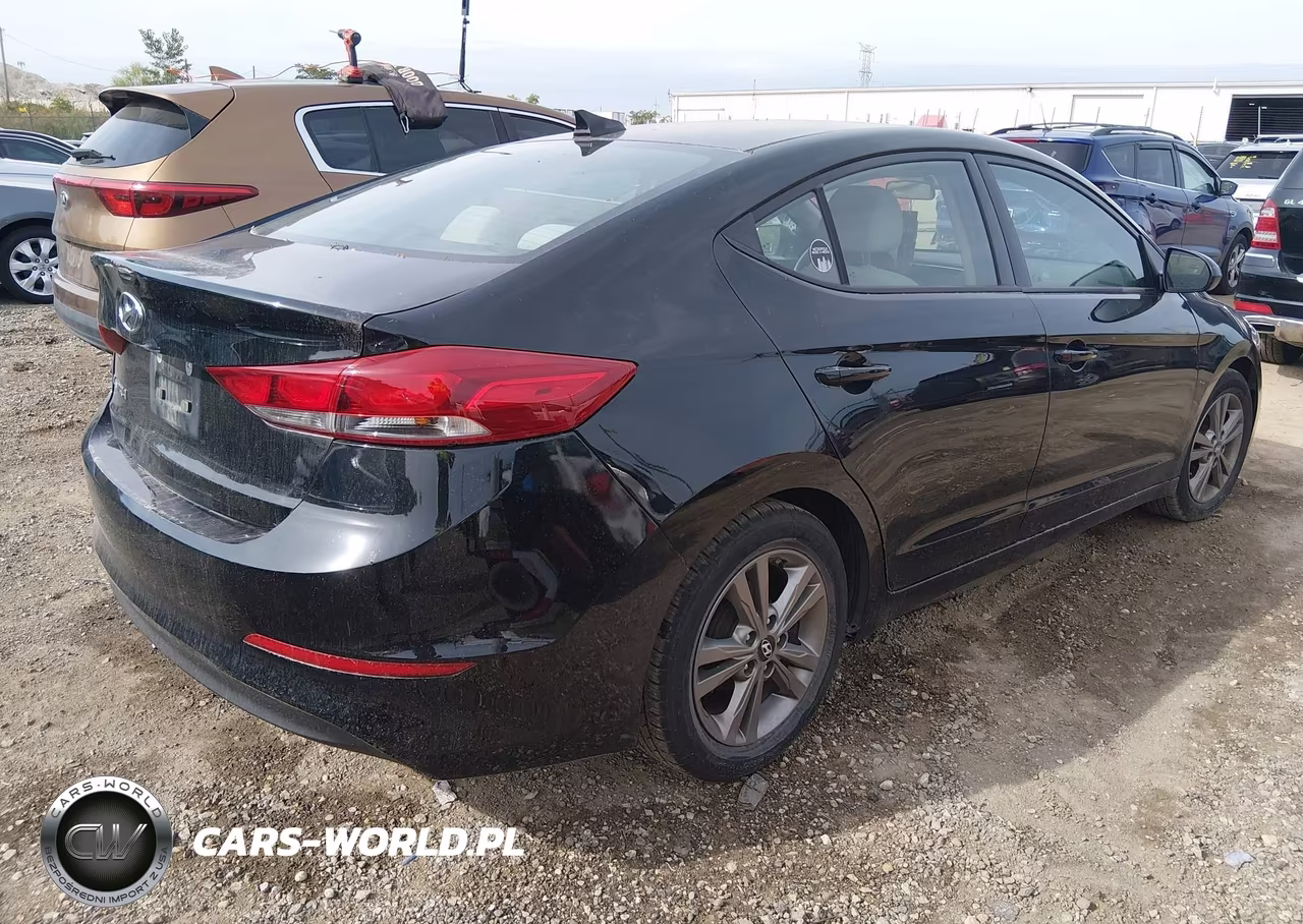 2017 Hyundai Elantra Se VIN:5NPD84LF6HH050966 - 4