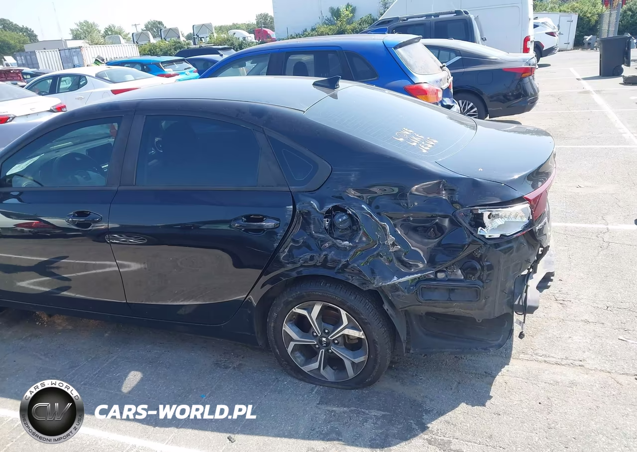 2019 Kia Forte Lxs VIN:3KPF24AD2KE133494 - 15