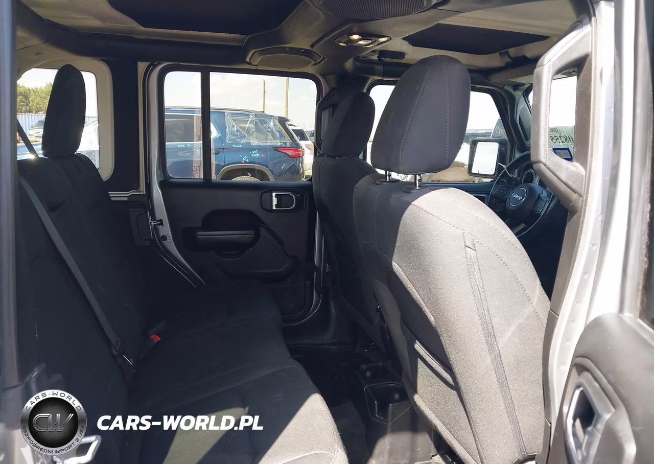 2019 Jeep Wrangler Unlimited Sport Altitude 4X4 VIN:1C4HJXDG6KW619475 - 8