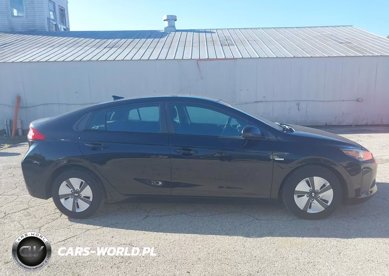 2018 Hyundai Ioniq Hybrid Blue VIN:KMHC65LC1JU100323 - 19