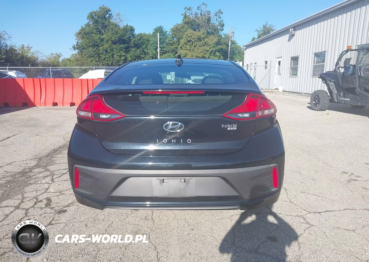 2018 Hyundai Ioniq Hybrid Blue VIN:KMHC65LC1JU100323 - 22