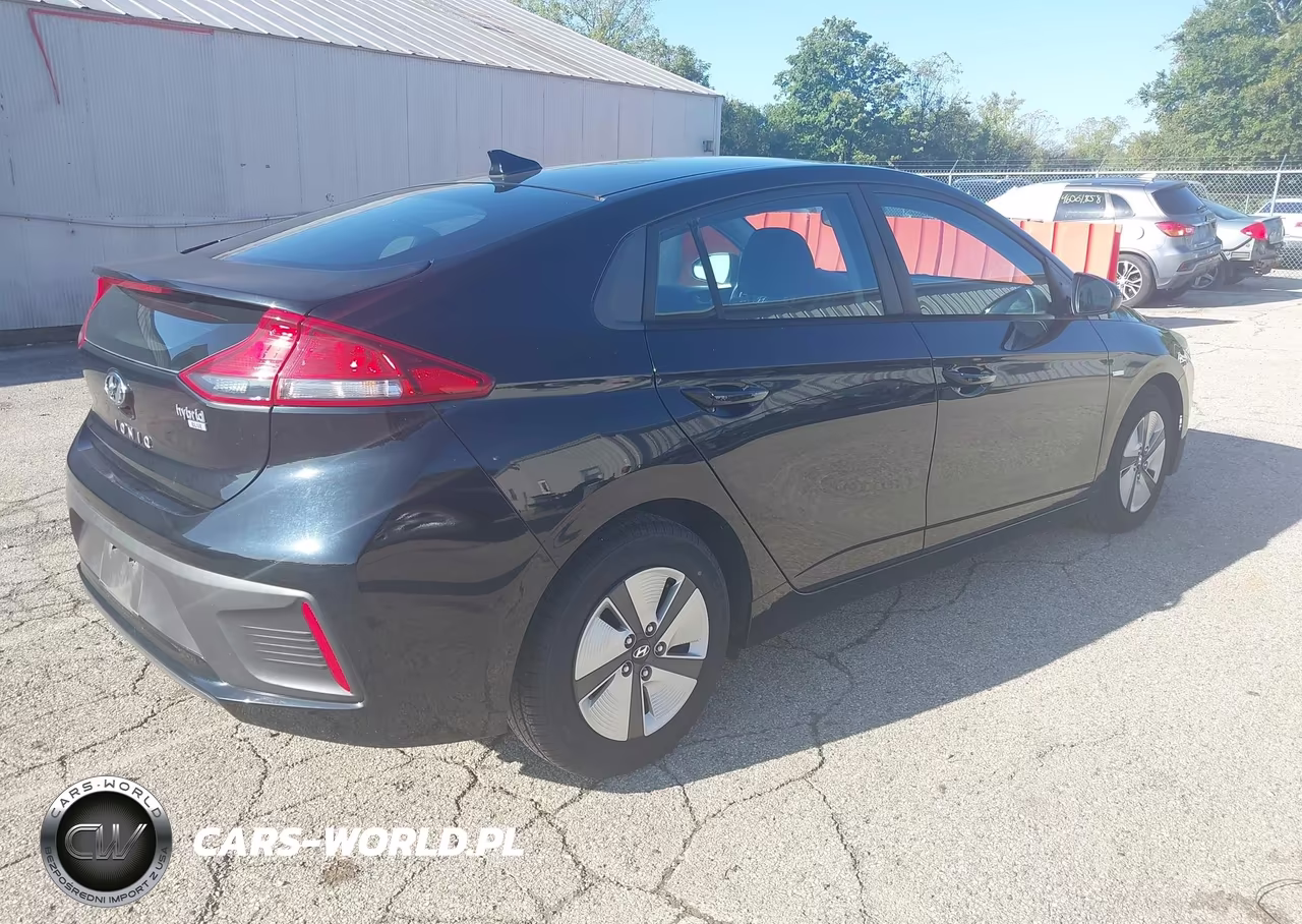 2018 Hyundai Ioniq Hybrid Blue VIN:KMHC65LC1JU100323 - 4