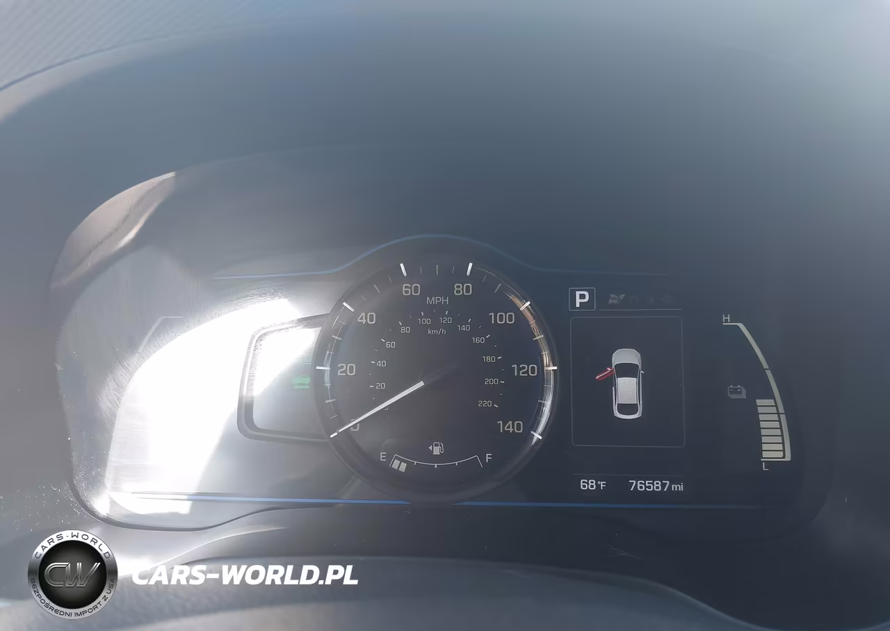 2018 Hyundai Ioniq Hybrid Blue VIN:KMHC65LC1JU100323 - 7