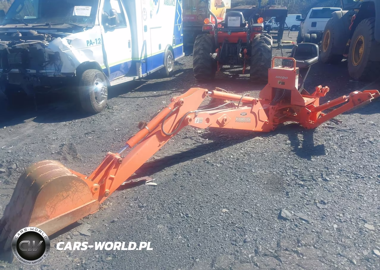 2006 Kubota L3130 VIN:00000000000056157 - 12