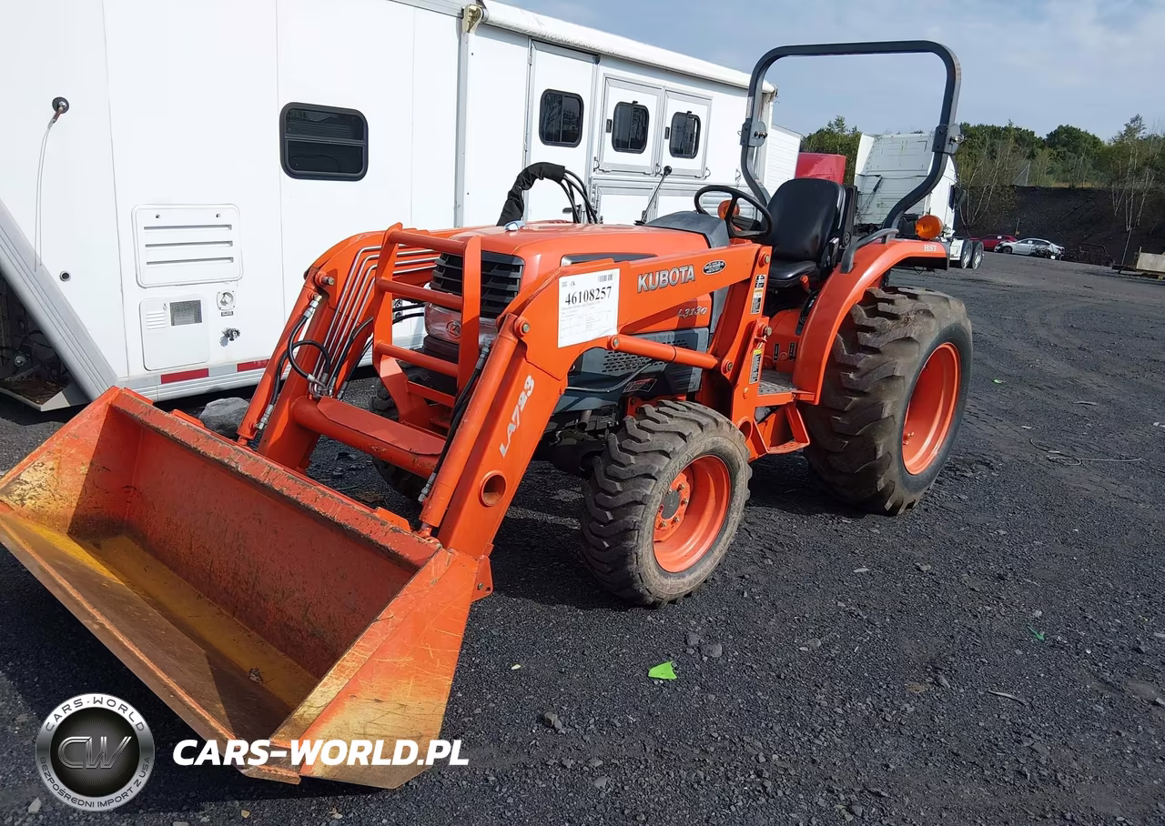 2006 Kubota L3130 VIN:00000000000056157 - 2