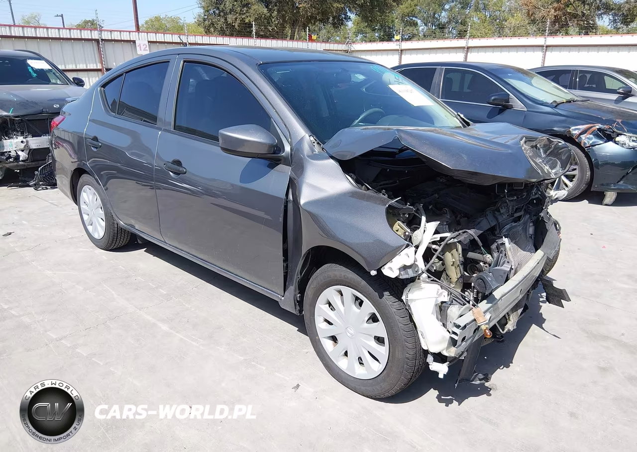 2019 Nissan Versa 1.6 S+
