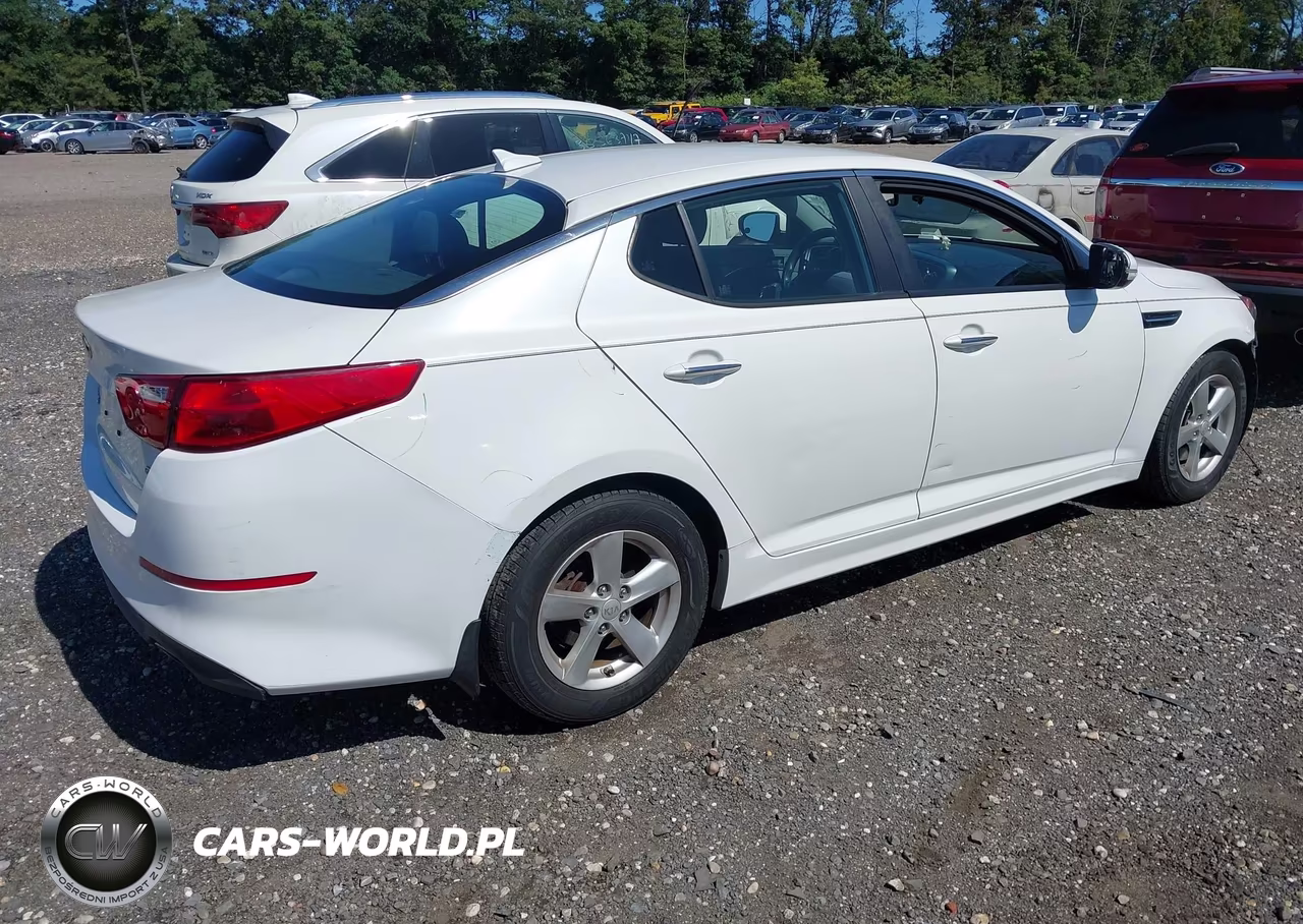 2015 Kia Optima Lx VIN:KNAGM4A70F5568425 - 4