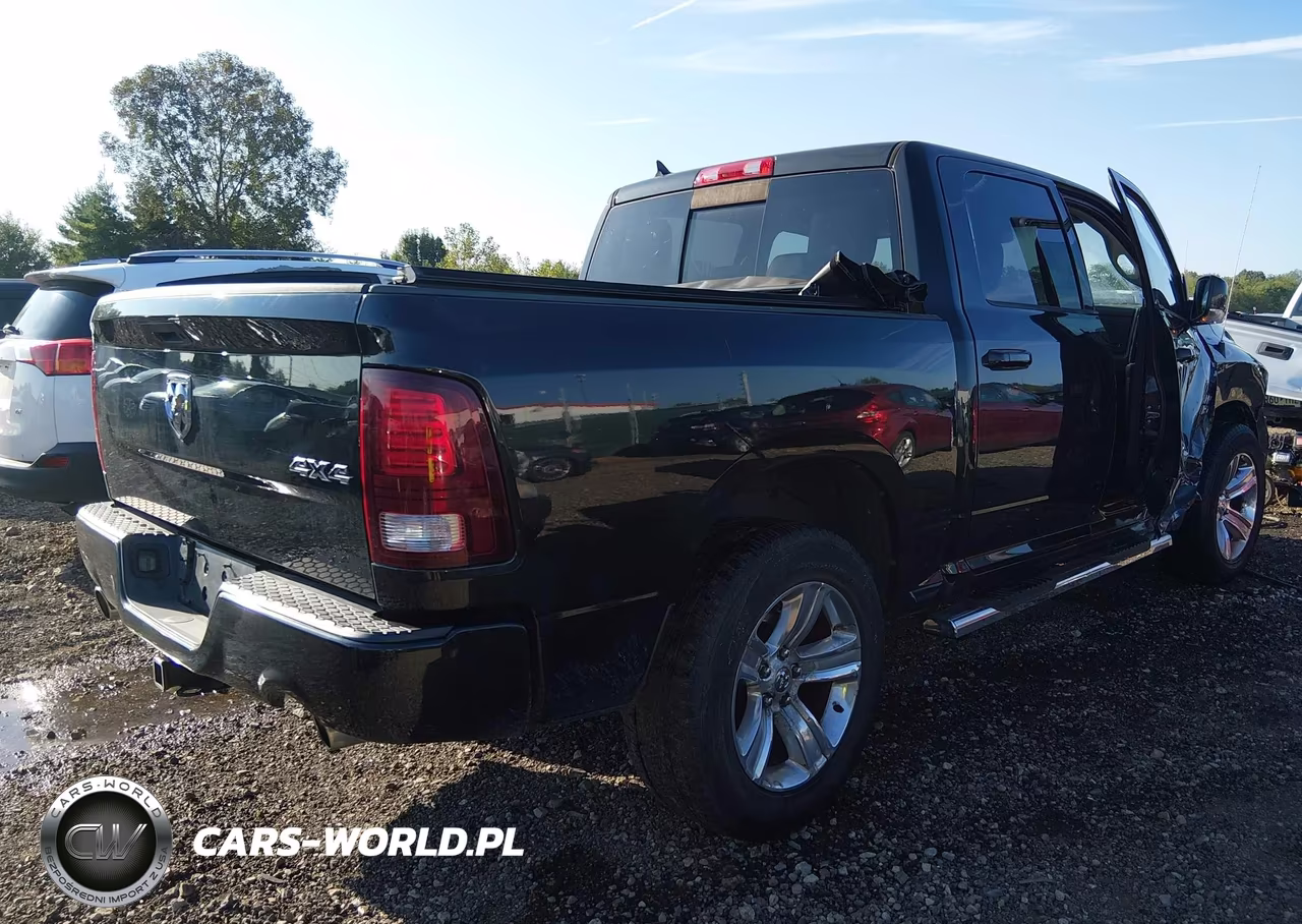 2017 Ram 1500 Sport 4X4 5'7 Box VIN:1C6RR7MTXHS743783 - 4