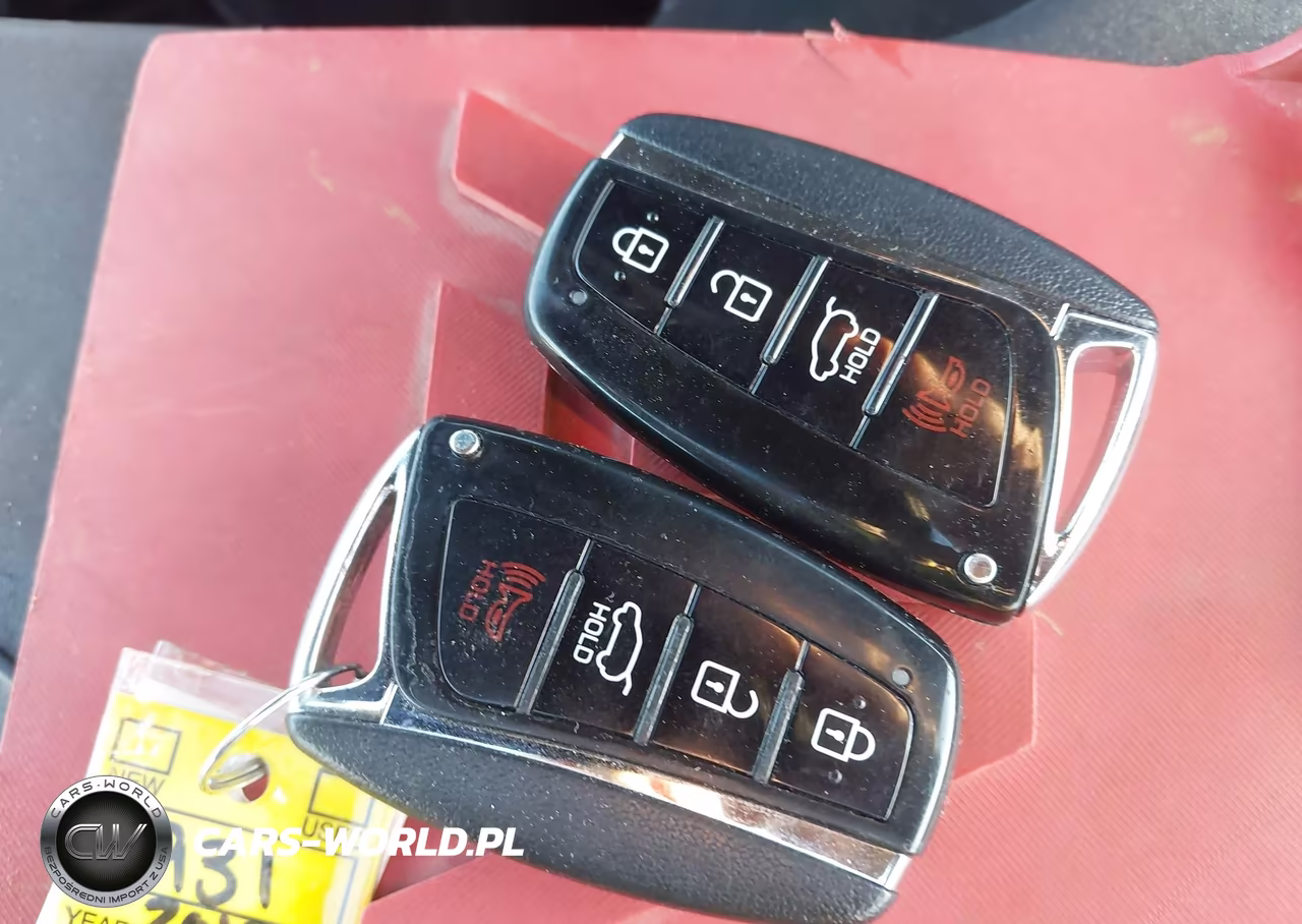 2017 Hyundai Santa Fe Sport 2.4L VIN:5NMZUDLB6HH051322 - 11
