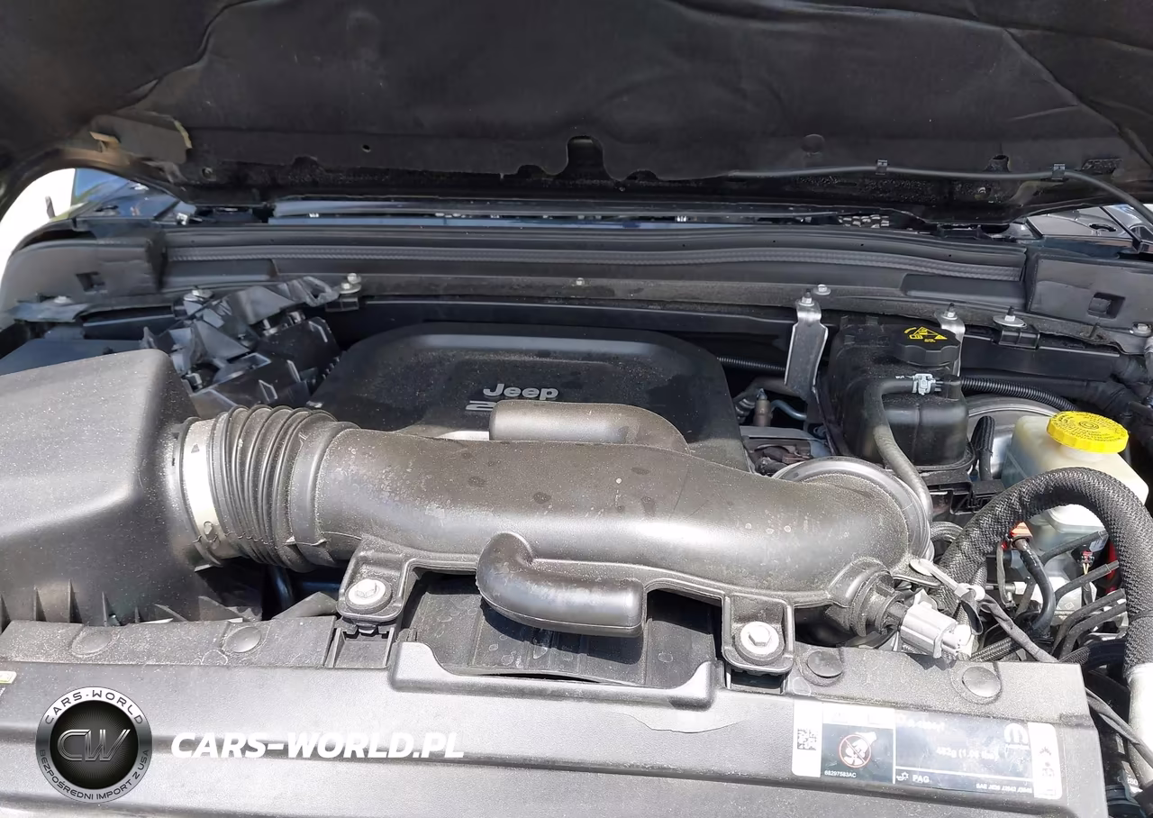 2021 Jeep Wrangler Unlimited Sahara 4X4 VIN:1C4HJXEN2MW653686 - 10