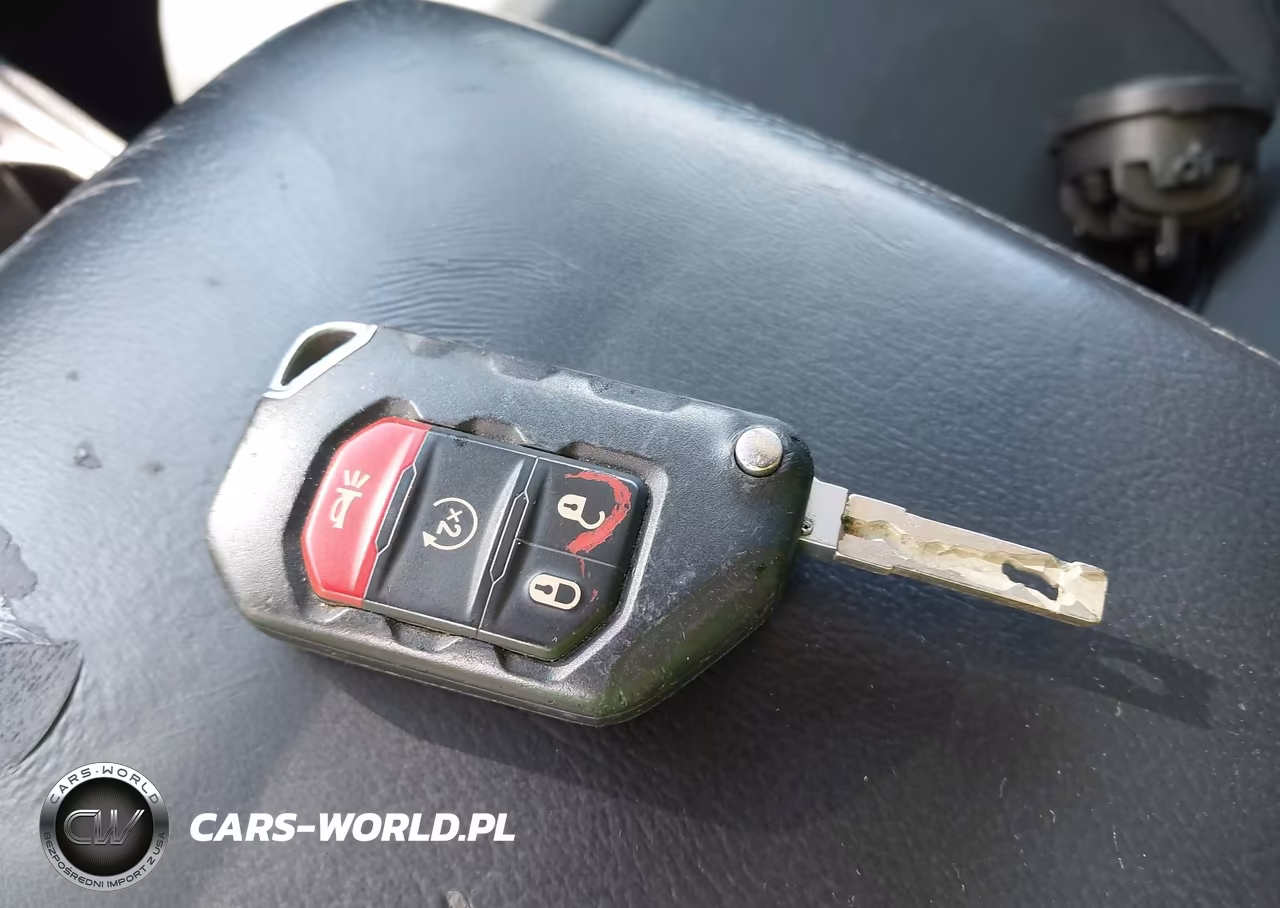 2021 Jeep Wrangler Unlimited Sahara 4X4 VIN:1C4HJXEN2MW653686 - 11
