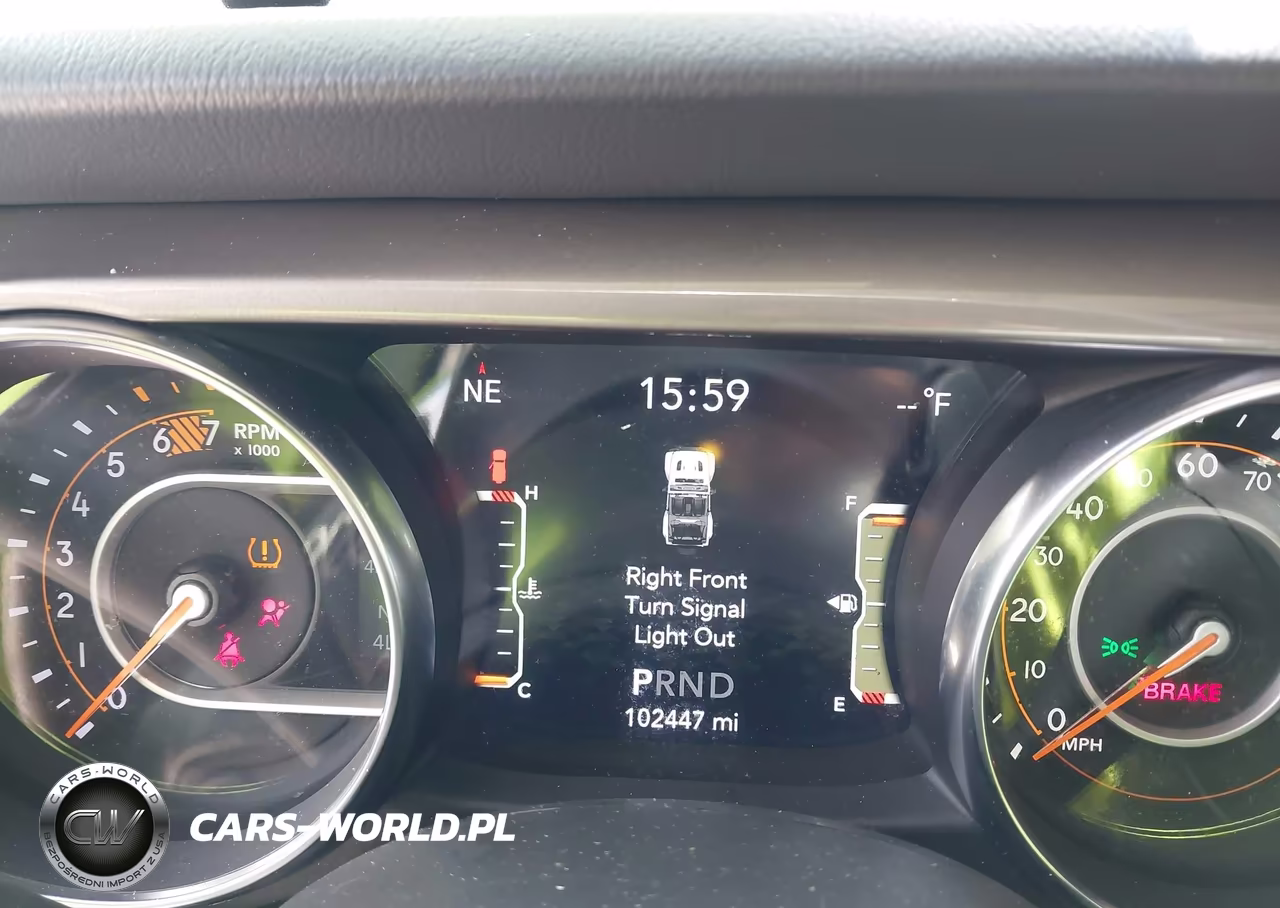 2021 Jeep Wrangler Unlimited Sahara 4X4 VIN:1C4HJXEN2MW653686 - 7