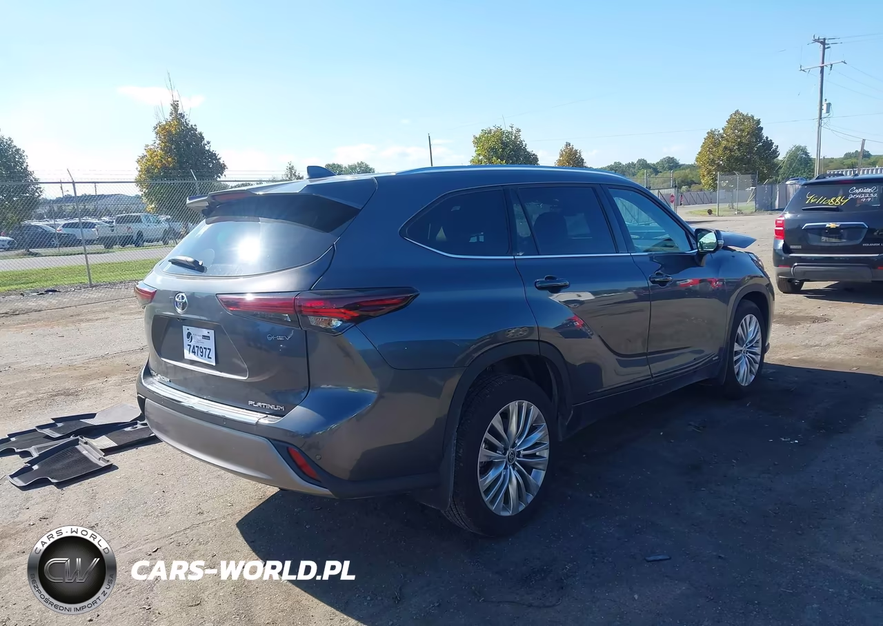 2025 Toyota Highlander Hybrid Platinum VIN:5TDEBRCH4SS657079 - 4