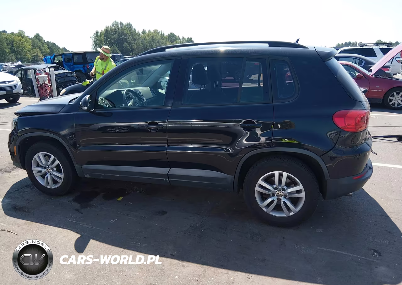 2016 Volkswagen Tiguan S VIN:WVGAV7AX1GW597365 - 14