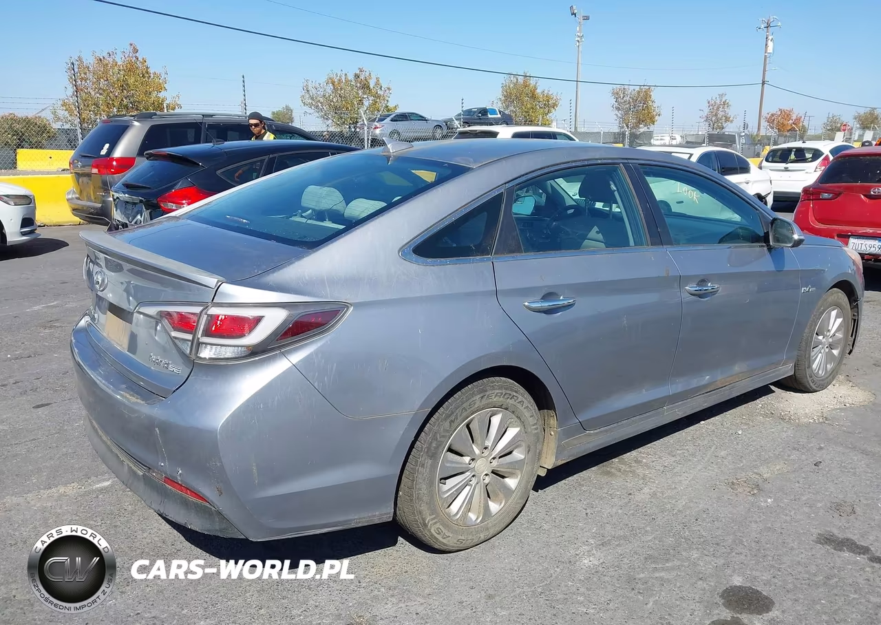 2016 Hyundai Sonata Hybrid Se VIN:KMHE24L16GA013234 - 4