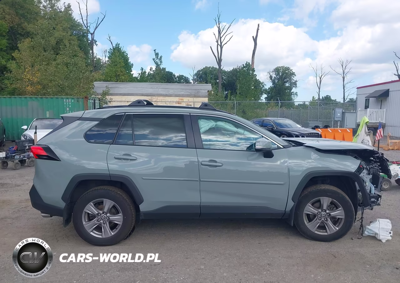 2023 Toyota Rav4 Xle VIN:2T3P1RFV4PW399312 - 13